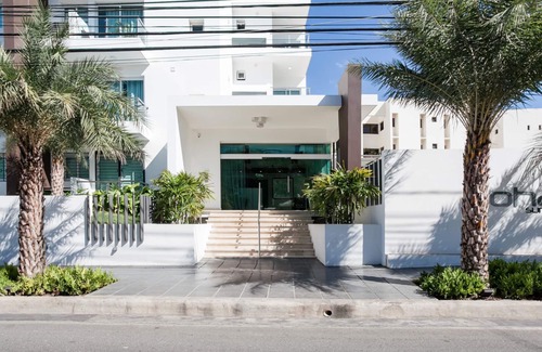 Santiago Province Apartment | Luxurious and Cozy Apartment in Tower with Pool