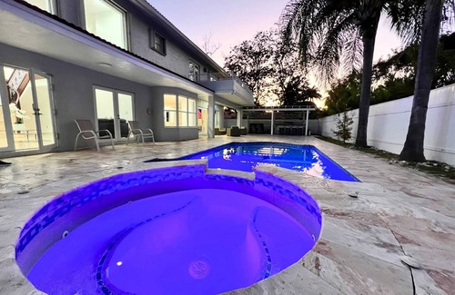 Country Walk House | Luxurious and Spacious House - 4/3 - Pool BBQ