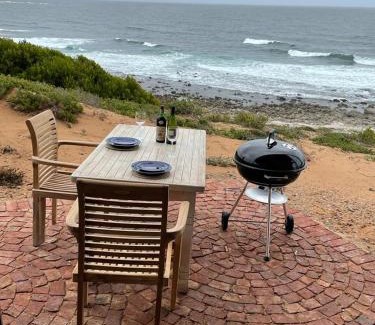 Still Bay Apartment | Luxurious Beachfront apartment