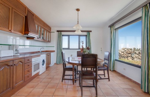 Tinajo House | Luxurious Country House "El Quinto" with Pool, Terrace, Garden & Wi-Fi