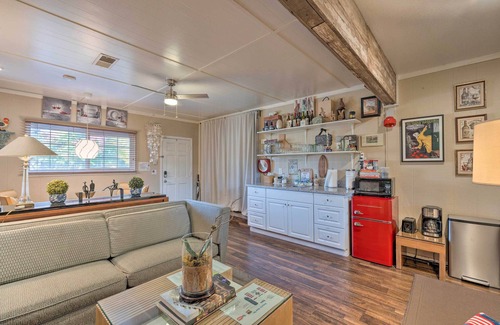 Lodi Apartment | Luxurious Downtown Lodi Apartment in Wine Country!