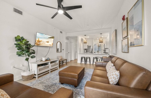 Naples Condo | Luxurious Golf Condo W/Resort Pool and Amenities!n