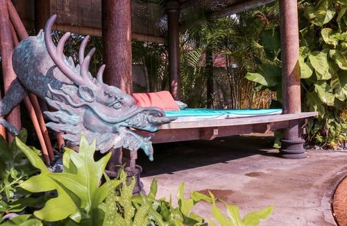 Portlock Villa | Luxurious Hawaiian Villa Oasis