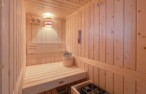 Husum House | Luxurious holiday home with sauna