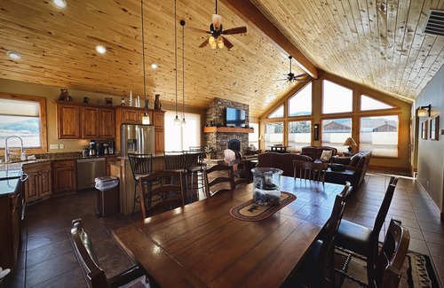 Red Lodge Ski Chalet | Luxurious Home with WiFi, Hot Tub & Spectacular Views