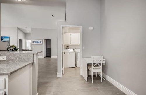 North Las Vegas House | Luxurious House With A Pool, Spa, and Patio, Sleeps 6 Comfortably