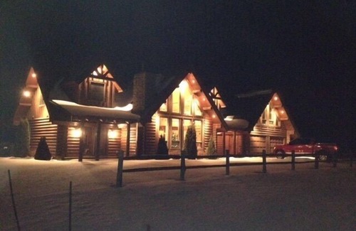 Garrison Cabin | Luxurious Log Home with Mille Lacs Lake Sunrise Views