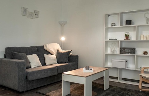 Alhendin Apartment | Luxurious Nordic Style Apartment