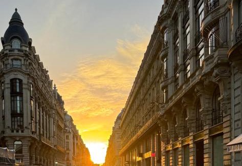 Quartier du Mail Apartment | Luxurious Paris Loft Near Opéra