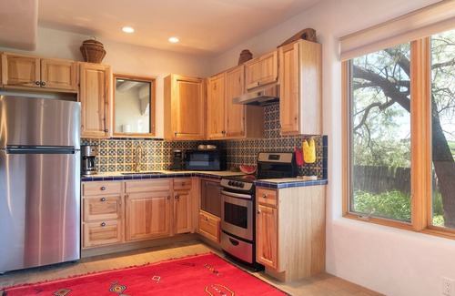La Tierra House | Luxurious Retreat - Incredible Views - 12 Acres - Monthly - Please Inquire