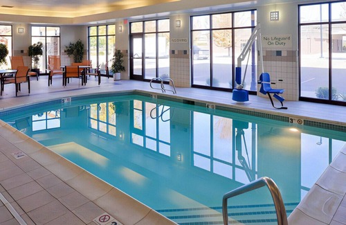 Meridian House | Luxurious Room for Business and Pleasure W/ Gym