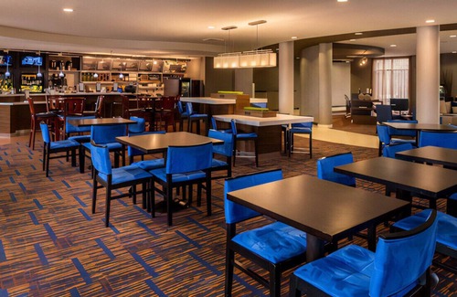 Meridian House | Luxurious Room for Business and Pleasure W/ Gym