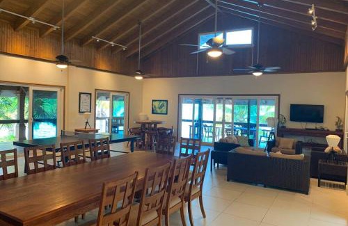 Cayos Cochinos House | Luxurious Round Cay