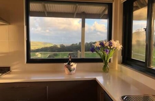 Hindmarsh Valley Bed & Breakfast | Luxurious, Secluded & Such Views! OCRE is Simply Stunning!