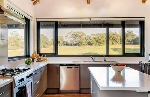 Hindmarsh Valley Bed & Breakfast | Luxurious, Secluded & Such Views! OCRE is Simply Stunning!