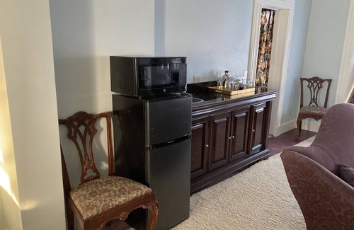 Galena Bed & Breakfast | Luxurious Suite in Galena B&B, King bed, Private Bath, Fireplace & Wet Bar