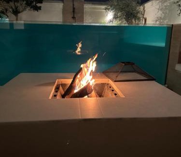 Dubai Villa | Luxurious Villa 5BHK with Pool BBQ and Full Time Housemaid Assistance - live in