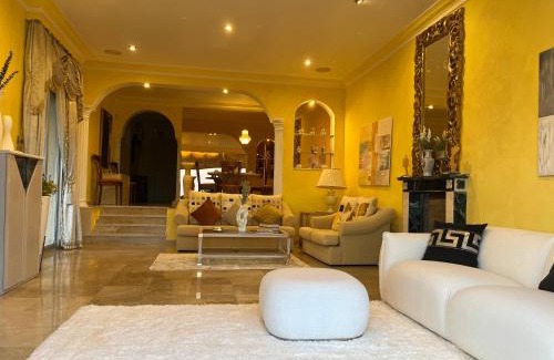 Marbella Villa | Luxurious Villa 6 Min from Beach with Sea Views