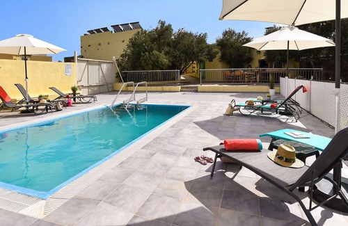 Ingenio Villa | Luxurious Villa in Las Palmas with Swimming Pool