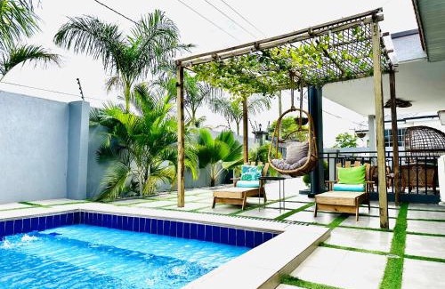 Adenta Villa | Luxurious Villa Pool Hot Tub and Bar