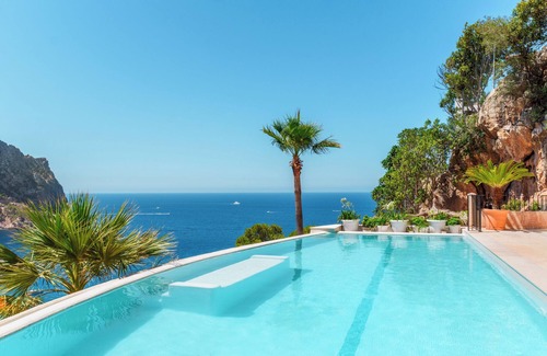 Port d'Andraitx Villa | Luxurious villa with amazing sea view and mesmerizing sunsets in Cala Llamp