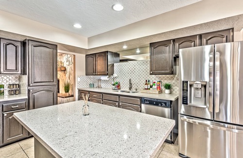 Enterprise Villa | LUXURY 0.5 acre 3300sqf 1 story very large pool and backyard