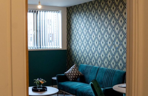 Bury Apartment | luxury 1 bedroom 1 bathroom apartment