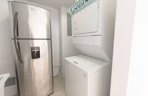 San Francisco Apartment | Luxury 1 bedroom apt free parking and Pool