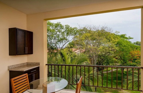 Coco Condo | Luxury 1-bedroom, 1 bath condo at the Breeze Private Residences Club w/amenities