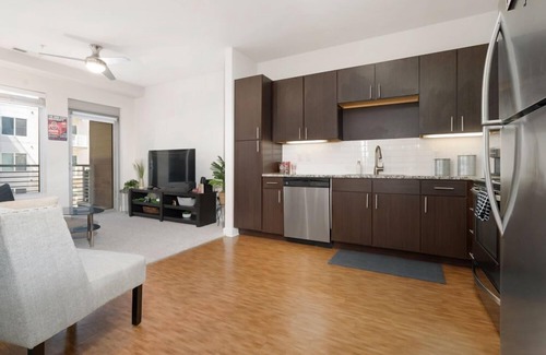 Grandview Heights Apartment | Luxury 1 Bedroom in Grandview