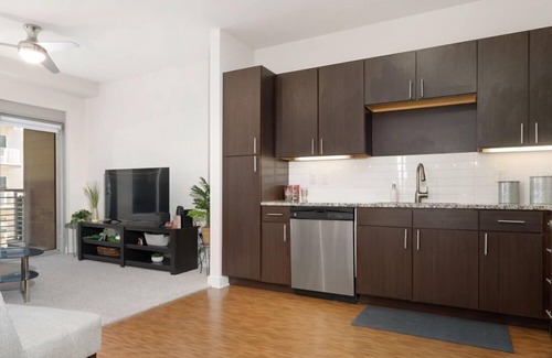 Grandview Heights Apartment | Luxury 1 Bedroom in Grandview