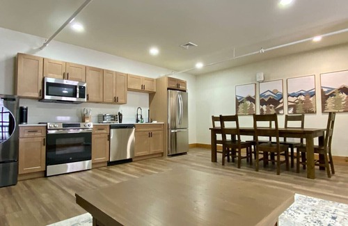 Wilmington Apartment | Luxury 1 Bedroom Lodge Unit 301