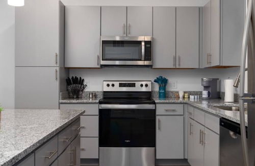 Pelham Apartment | Luxury 1 BR Near Oak Mt State Park