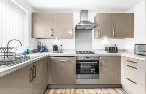 Gosforth House | Luxury 2 Bed House City Centre ✘ BBQ & GARDEN ☆ FAMILY FRIENDLY → FREE PARKING