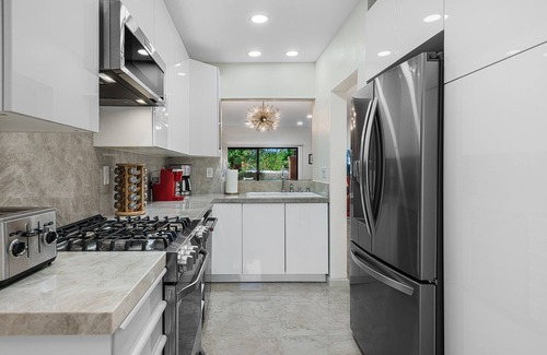 Araby Condo | Luxury 2-bedroom 2.5 bath condo at The Oasis Resort in Palm Springs