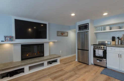 Brookland House | Luxury 2 bedroom apartment w/free parking