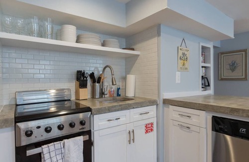 Brookland House | Luxury 2 bedroom apartment w/free parking