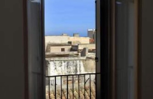 Trapani City Centre Apartment | Luxury 2 rooms Apartment at 150 mt from sand beach