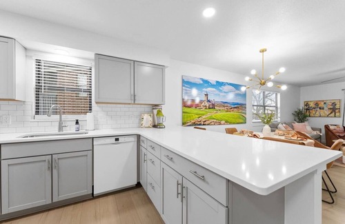 Table Rock Condo | Luxury 2BR/2BA Condo>Indoor Pool>Indoor Hot Tub!