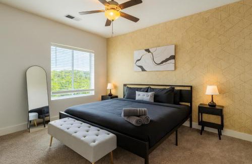 Glen Iris Apartment | Luxury 2BR Condo Steps from UAB Campus 5a