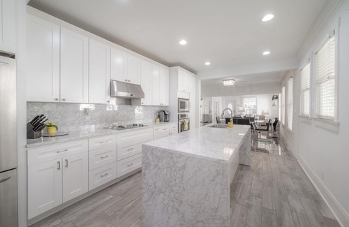 Tampa House | Luxury 3/2 with Pool, Outdoor Kitchen, Steps off Bayshore