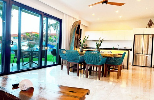 Puerto Aventuras Apartment | Luxury 3 Bedrooms, Marina View + Paddleboard, huge Pool and Prime Location.