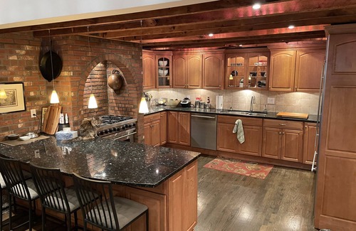 Shawmut Condo | Luxury 3 Br/2.5 Ba + Private Patio on one of Boston's Most Desirable Streets