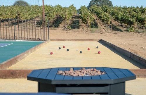 Victor Villa | Luxury 4 Acre Estate - Pickleball, Pool, Hot Tub!