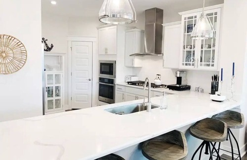 Palmetto Dunes Apartment | Luxury 4 Bdr Beachfront in Hilton Head- DC Breeze