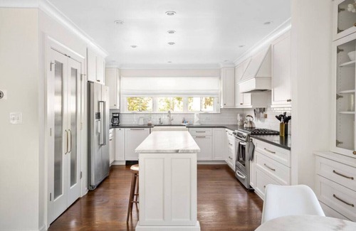 Decatur House | Luxury 4-Bed Designer Home in Decatur — Minutes to Atlanta