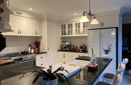 Dee Why House | Luxury 4 bedroom house
