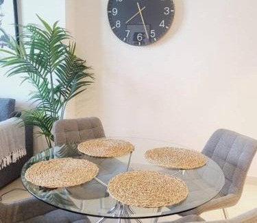 Dubai Apartment | Luxury 42-Floor 1BR flat in Harbour Views