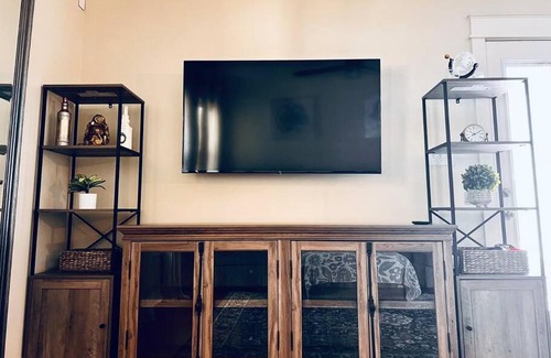 Huntsville House | Luxury 4BR Close To Everything - 5 min to Downtown