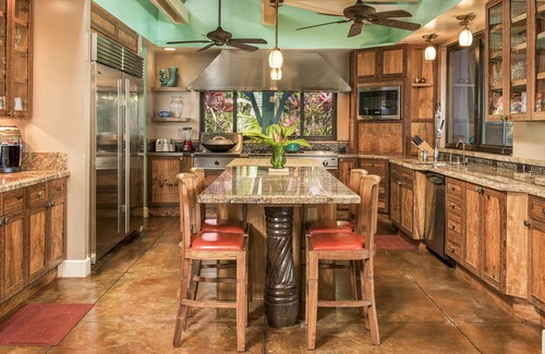 Kukuihaele House | Luxury 4BR Estate with Ocean Views, Pool, Slide & Gourmet Kitchen- Waipio Heaven